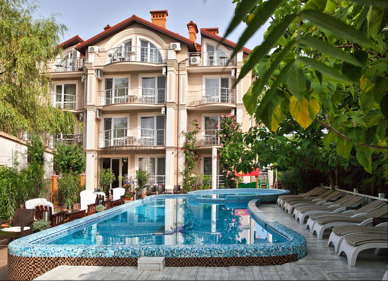Pharaon De Lux Otel Zatoka Dış mekan fotoğraf
